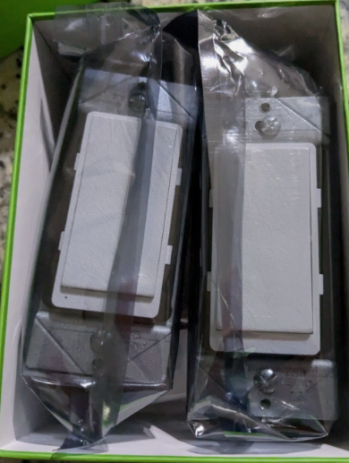 Paddle Rocker Light Switch, 15A/120VAC, White (Model ZIGBEE ZB15S) 2 PK NEW